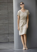Kleid mit raffinierter Knotenoptik 