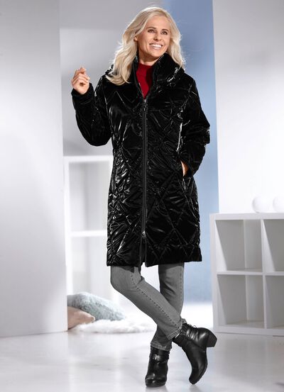 Kurzmantel in topaktueller Lackoptik 