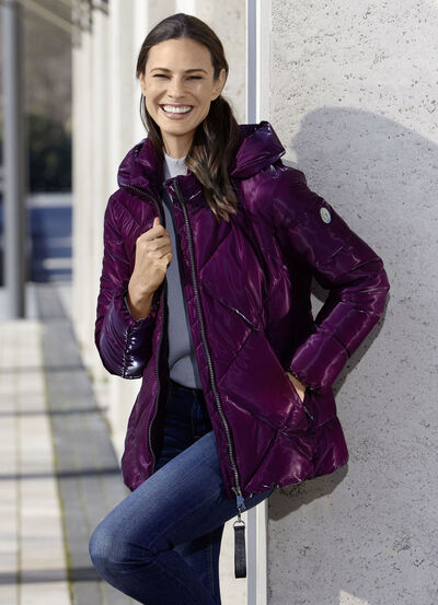 Funktionsjacke mit abnehmbarer Kapuze 