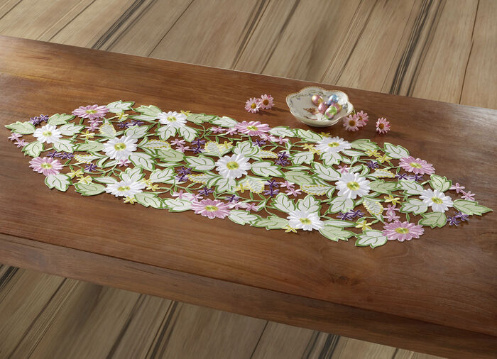 Tisch- und Raumdekoration in fr&uuml;hlingsfrischen Farben BUNT