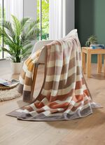 Wohndecke mit Veloursbandeinfassung 