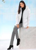 Hose mit aktueller Dessinierung 