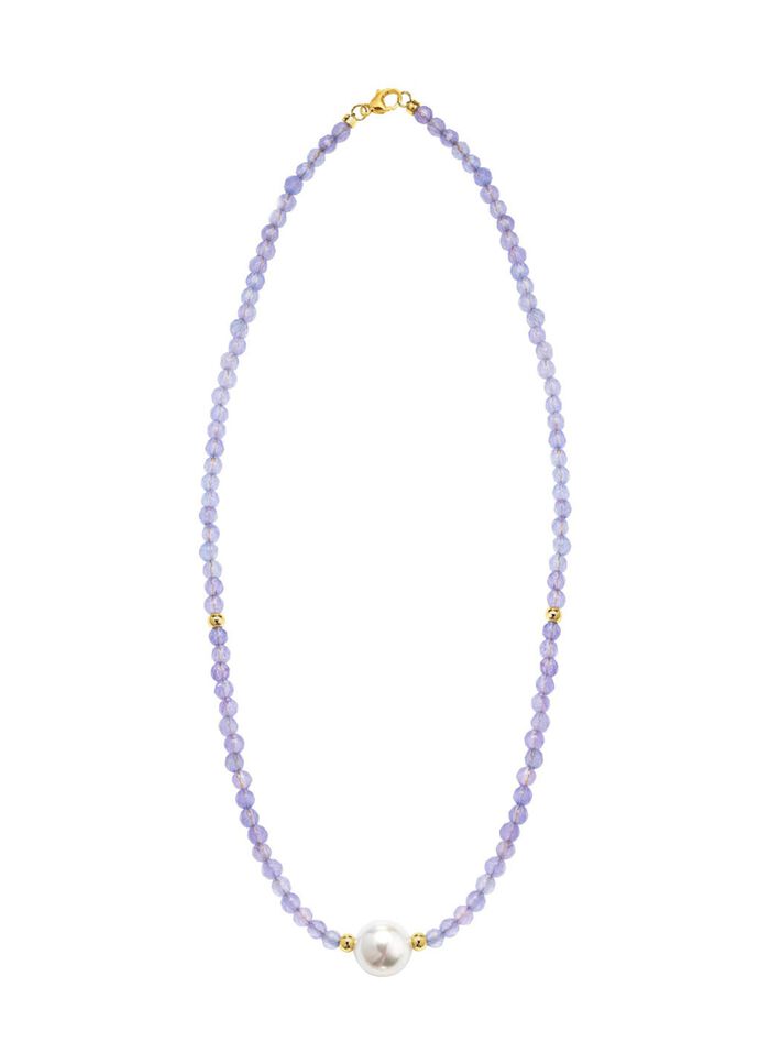 Halskette mit Perlenschimmer und Edelsteinglanz 