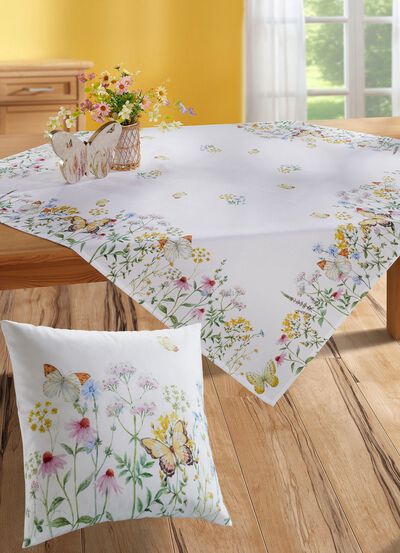 Herrliche Tischdecke mit Fr&uuml;hlingsmotiven 