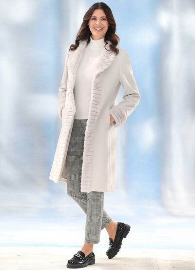 Mantel mit Kunstpelz-Besätzen 