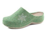 Laurina Pantoffel mit pfiffiger Nietenzier KARIBIKGRÜN