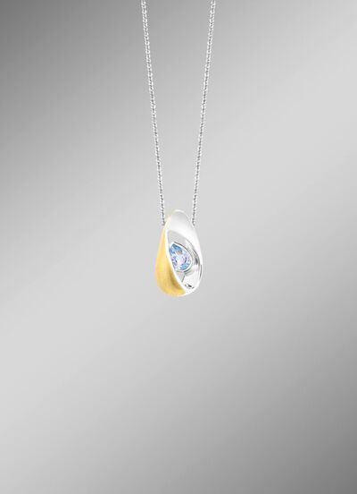 Schicker Anh&auml;nger mit Blautopas 