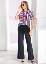 Hose mit modisch ausgestellter Fu&szlig;weite 