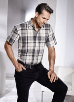 Kariertes Hemd mit Brusttasche NATUR-SCHWARZ KARIERT