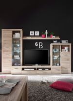 Wohnwand mit stimmungsvoller LED-Beleuchtung 