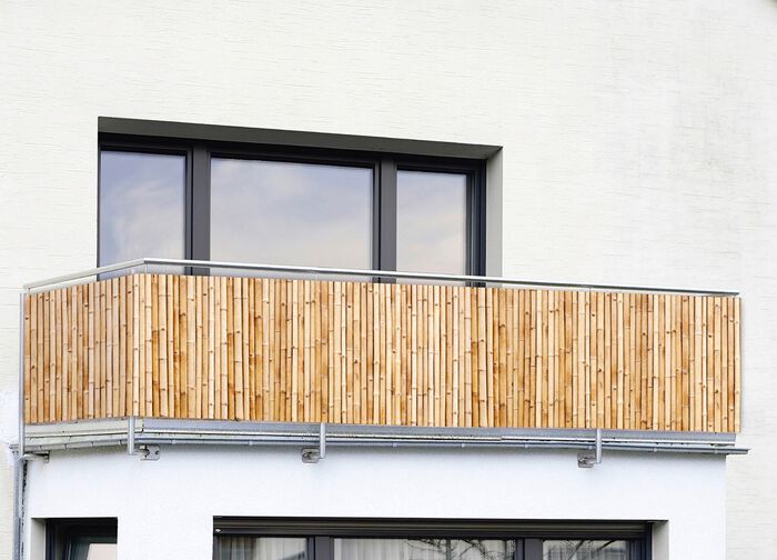 Balkon-Sichtschutz in Bambus-Optik 