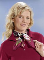 Nickituch mit Fantasiebl&uuml;ten-Dessin 