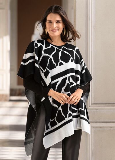Poncho in asymmetrischer Zipfelform 