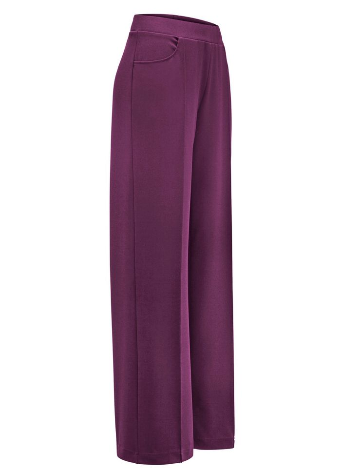 Hose in modischer Weite 