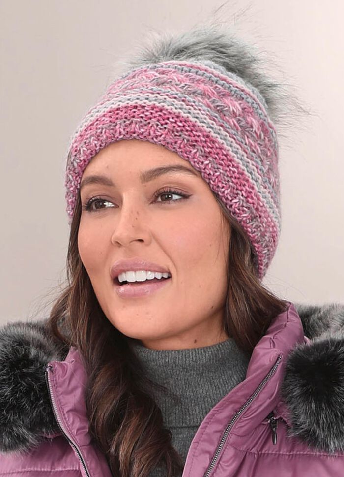 Interessante Damen-M&uuml;tze, mit Bommel 