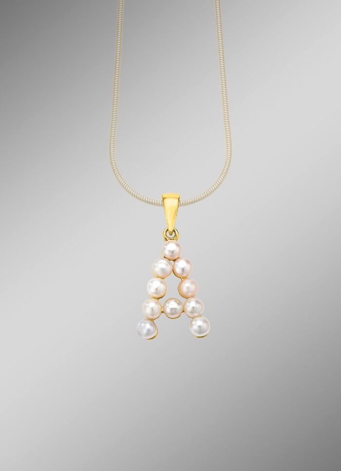 Personalisierte Eleganz: Buchstaben-Anh&auml;nger mit S&uuml;sswasser-Zuchtperlen 