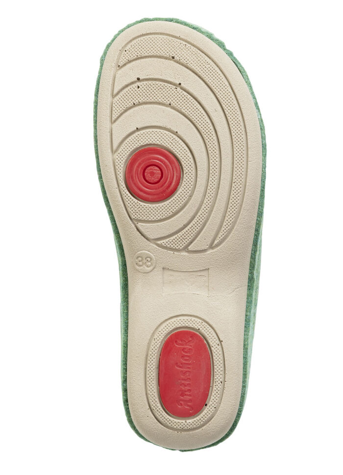 Laurina Pantoffel mit pfiffiger Nietenzier KARIBIKGRÜN