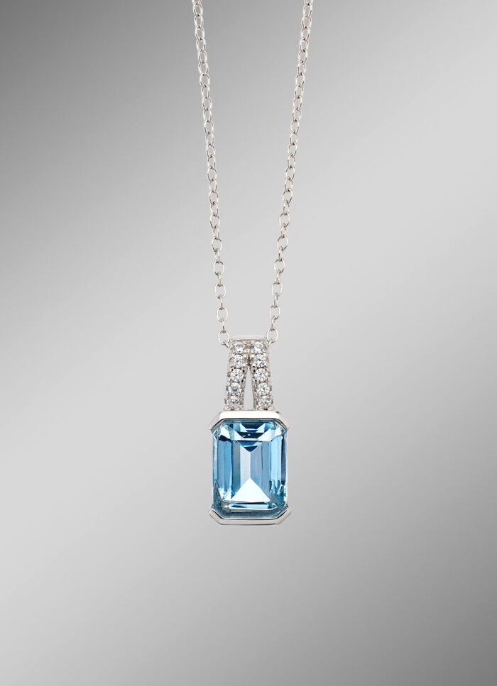 Strahlende Eleganz: Anh&auml;nger mit Ankerkette 