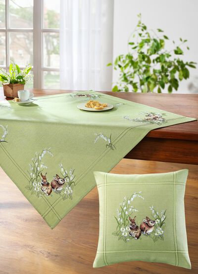 Tisch- und Raumdekoration mit Bl&uuml;ten- und Gr&auml;ser Motiv 