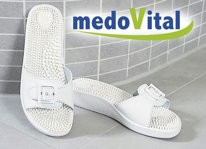 Massage-Pantolette mit anatomisch geformtem Fussbett 