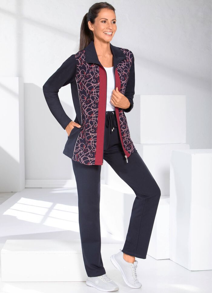 Freizeitanzug mit Druck im Vorderteil 