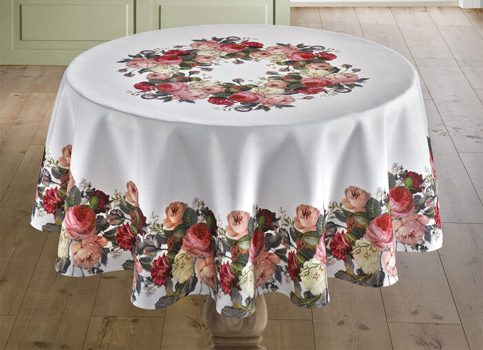 Mit großer Sorgfalt gearbeitete Tisch- und Raumdekoration 