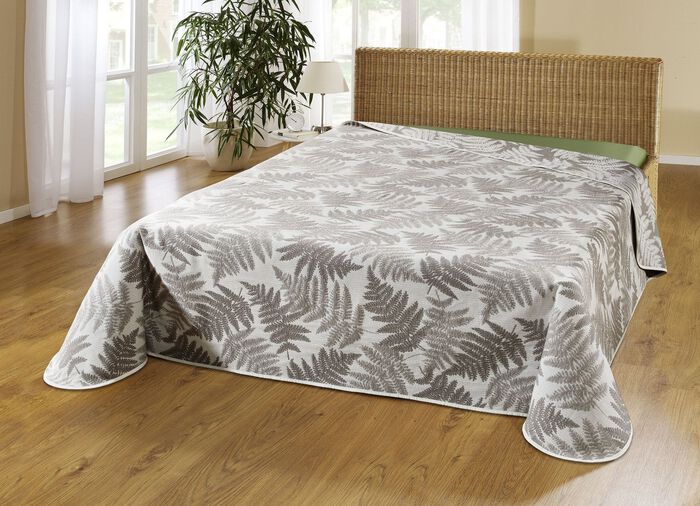 Tagesdecke mit naturnahen Bl&auml;ttermotiven 