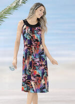 Kleid mit farbbrillantem Druckdessin und Raffungen 