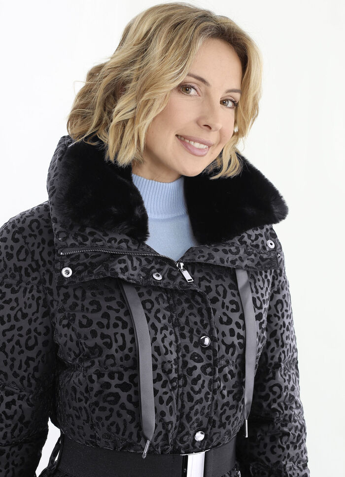 Kurzmantel mit Stretchgürtel 