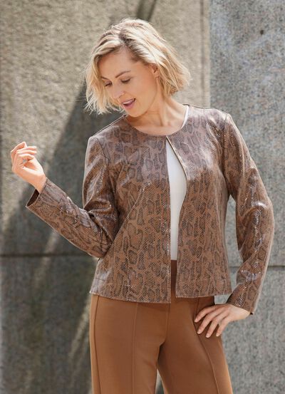 Kurzjacke mit trendstarkem Reptildessin 