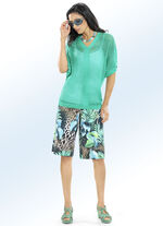 Bermudas in Dschungel- und Tierfell-Dessinierung SMARAGD-BUNT