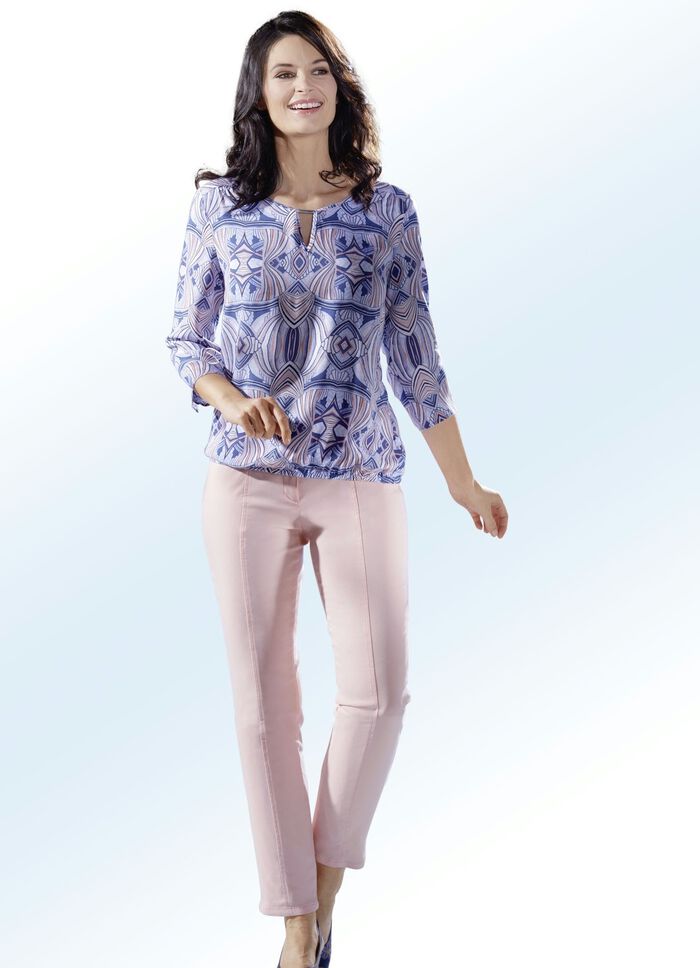 Hose mit schmaler Fu&szlig;weite 