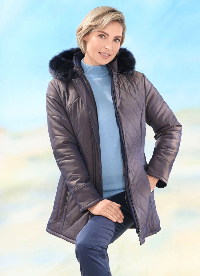 Jacke mit saphirblauem Schimmer 