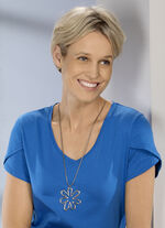 Schlangenkette mit bl&uuml;tenf&ouml;rmigem Anh&auml;nger 