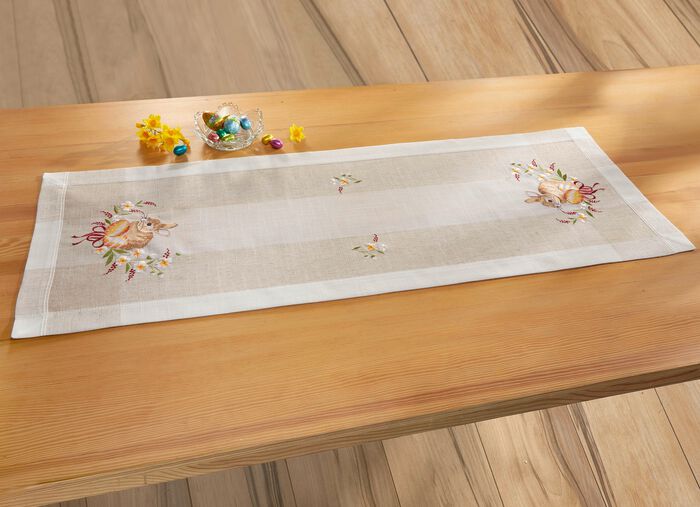 Tisch- und Raumdekoration in Leinenoptik 