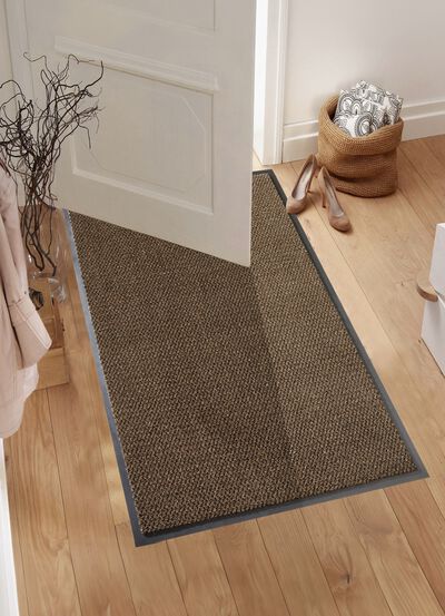 Praktische Schmutzfangmatten f&uuml;r drinnen und draussen 