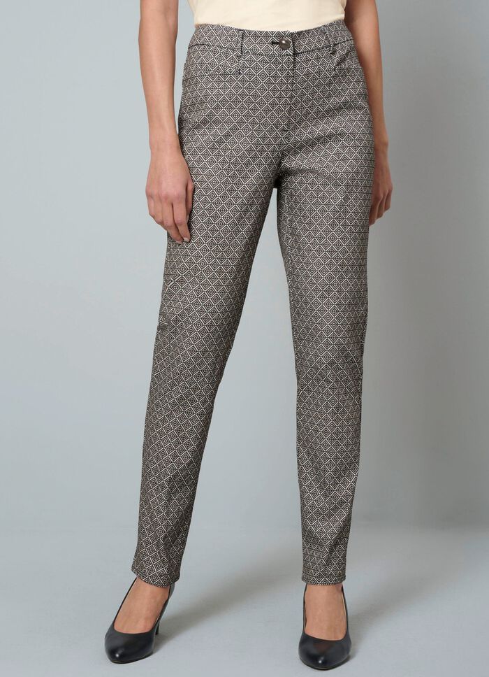 Hose in trendgenauer Dessinierung 