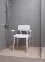 Dusch- und Badestuhl f&uuml;r sicheres Duschen und Baden 