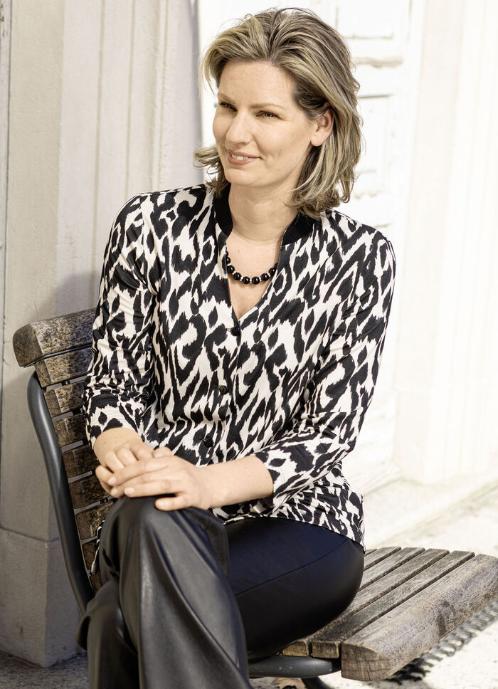 Shirtbluse mit farbbrillantem Druck 