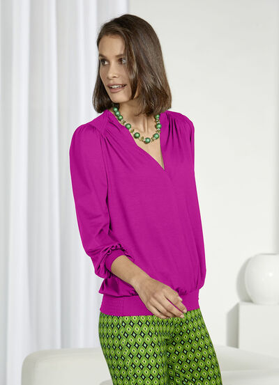 Shirt mit V-Ausschnitt in 2 Farben 