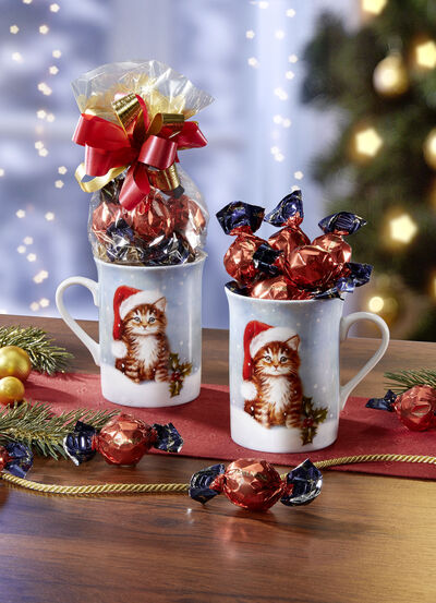 Gef&uuml;llte Kaffeebecher aus Porzellan mit Weihnachts-K&auml;tzchen-Motiv 