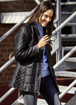 Lederjacke mit abtrennbarer Kapuze 