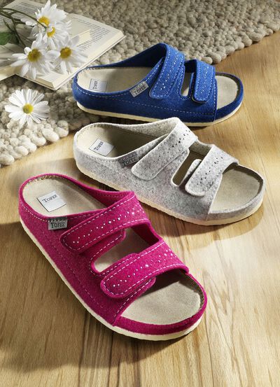 Modischer Hausschuh mit Klettverschlüssen 