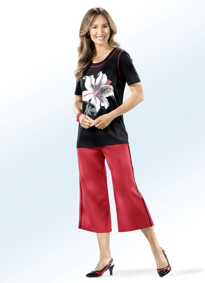 Rockhose mit angesagter Kontrastpaspel 