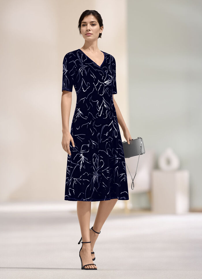 Kleid in Wickeloptik 