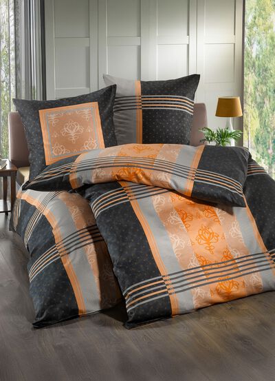 Elegante Bettw&auml;sche-Garnitur von Kaeppel 