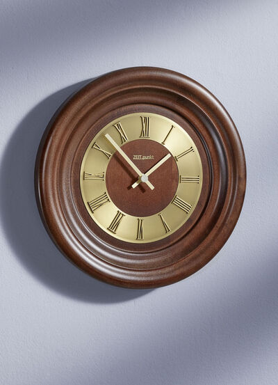 Wanduhr aus massivem Holz 