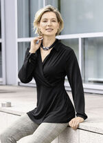 Raffiniertes Shirt mit Polokragen in 2 Farben SCHWARZ